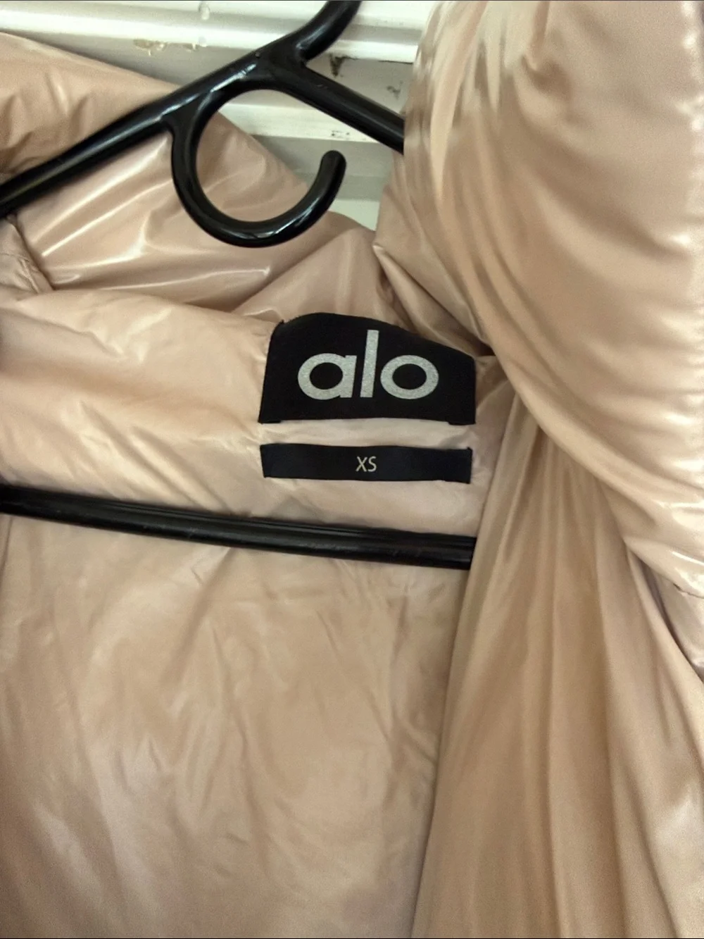 ALO Yoga Glossy Blush Pink Hooded Puffer Jacket